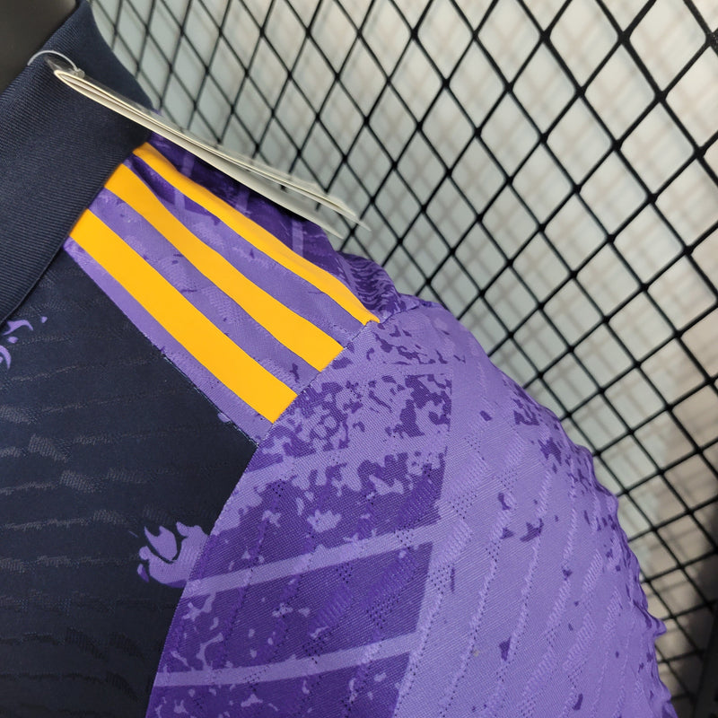 CAMISA VERSÃO PLAYER DO MANCHESTER CITY 23/24 ROXO EDIÇÃO ESPECIAL