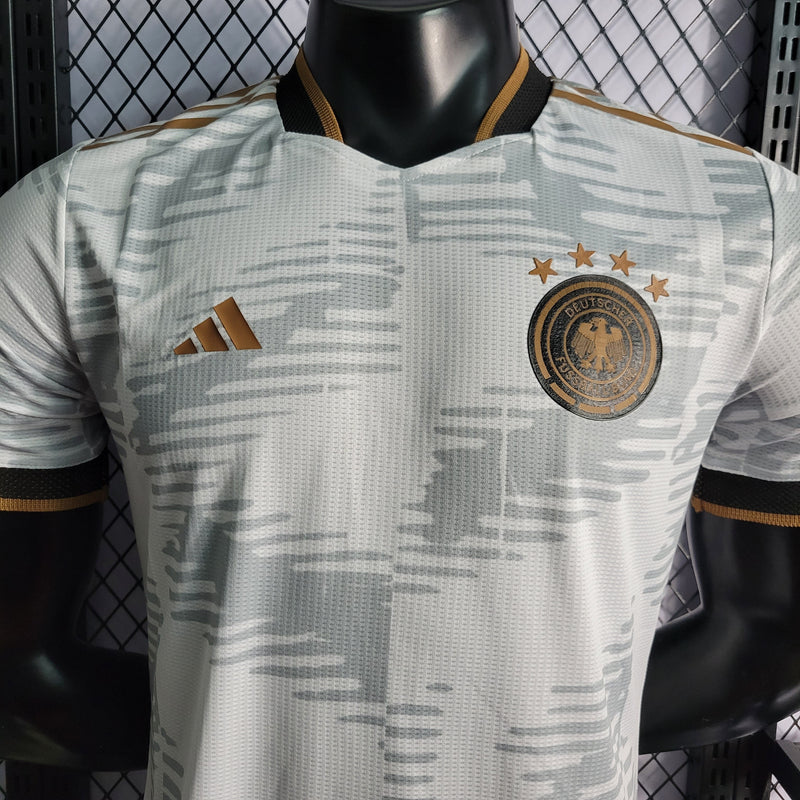 CAMISA VERSÃO PLAYER DA SELEÇÃO DA ALEMANHA 22/23 BRANCO
