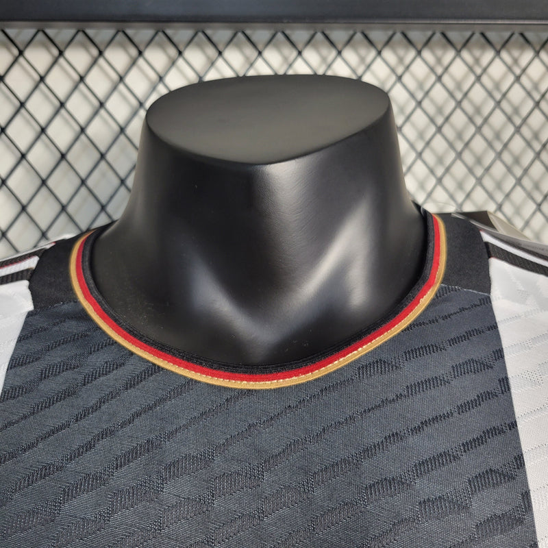 CAMISA VERSÃO PLAYER DA SELEÇÃO DA ALEMANHA 22/23 BRANCO