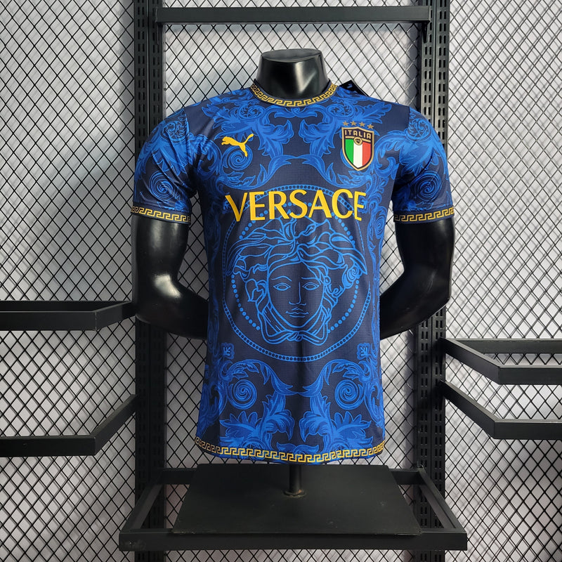 CAMISA VERSÃO PLAYER DA SELEÇÃO DA ITALIA 22/23 AZUL VERSACE