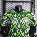 CAMISA VERSÃO PLAYER DA SELEÇÃO DA NIGÉRIA 22/23 BRANCO E VERDE