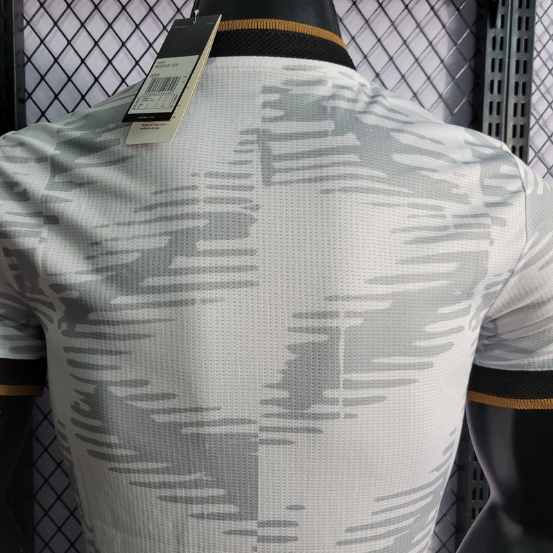 CAMISA VERSÃO PLAYER DA SELEÇÃO DA ALEMANHA 22/23 BRANCO